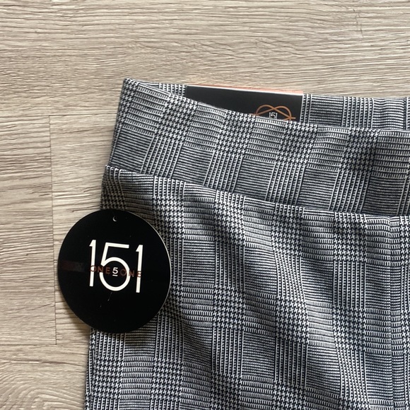 One 5 one new with tag size small pants - Picture 2 of 3